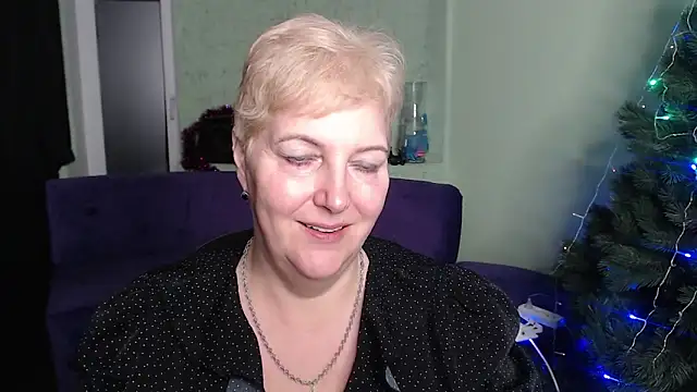 Sandra Snow online show from January 10, 2025, 6:06 pm