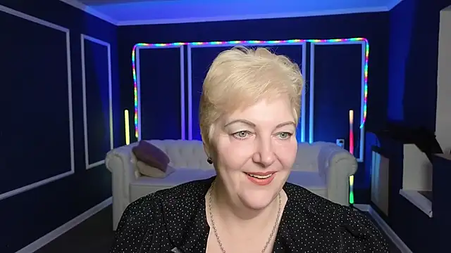 Sandra Snow online show from February 6, 2025, 2:26 pm