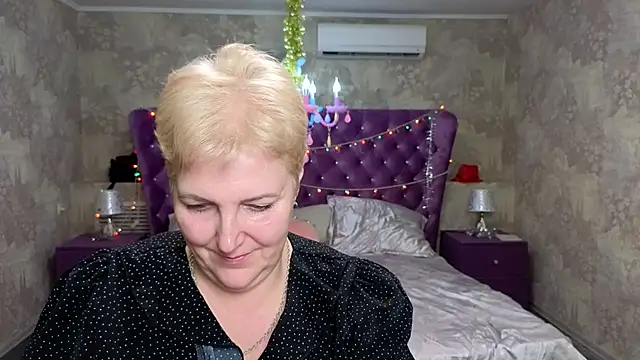 Sandra Snow online show from January 17, 2025, 11:29 pm
