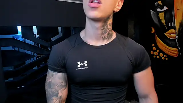 Snapshot of Flynn_Riider chatting on October 30, 2025, 5:21 pm Flynn Riider online show from October 30, 2025, 5:21 pm