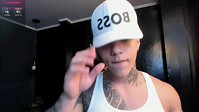 Snapshot of Flynn_Riider chatting on November 24, 2025, 5:24 pm Flynn Riider online show from November 24, 2025, 5:24 pm