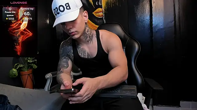 Snapshot of Flynn_Riider chatting on November 21, 2025, 5:23 pm Flynn Riider online show from November 21, 2025, 5:23 pm