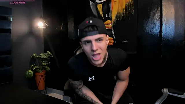 Snapshot of Flynn_Riider chatting on November 5, 2025, 5:16 pm Flynn Riider online show from November 5, 2025, 5:16 pm