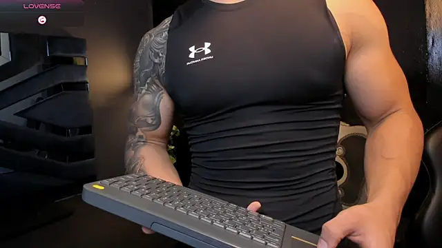 Snapshot of Flynn_Riider chatting on October 25, 2025, 5:13 pm Flynn Riider online show from October 25, 2025, 5:13 pm