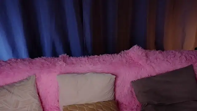 Snapshot of WiloneEsse chatting on March 20, 2025, 7:14 am WiloneEsse online show from March 20, 2025, 7:14 am