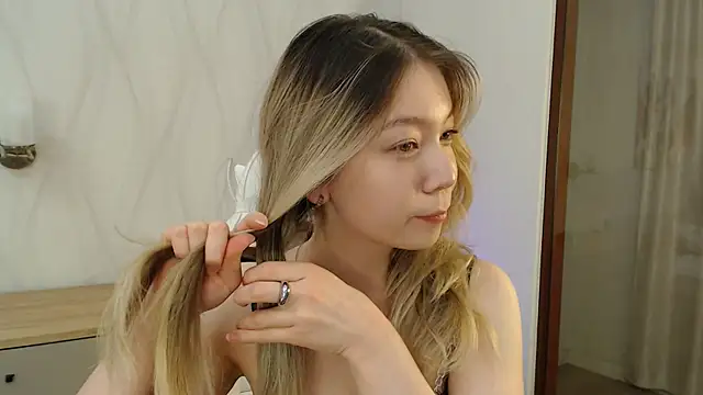 Babby Rabbit online show from October 9, 2025, 7:58 pm