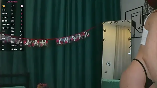 Snapshot of ElvaHilby chatting on October 29, 2025, 1:04 am ElvaHilby online show from October 29, 2025, 1:04 am