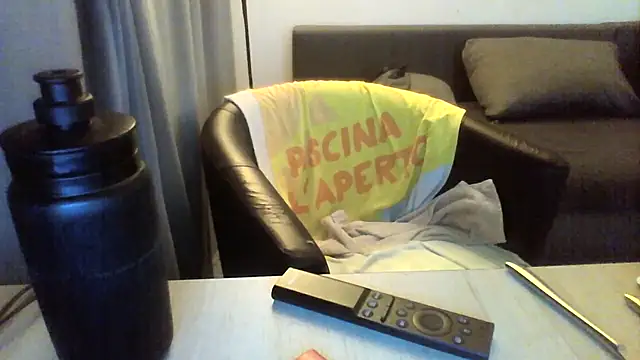 Snapshot of Avamereandmikel chatting on September 9, 2025, 11:47 pm Avamereandmikel online show from September 9, 2025, 11:47 pm