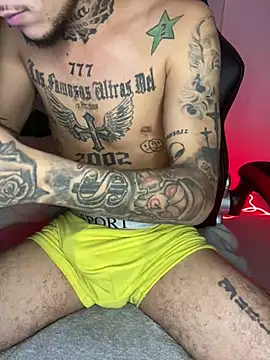 Snapshot of Junihn0 chatting on January 10, 2025, 11:18 pm Junihn0 online show from January 10, 2025, 11:18 pm