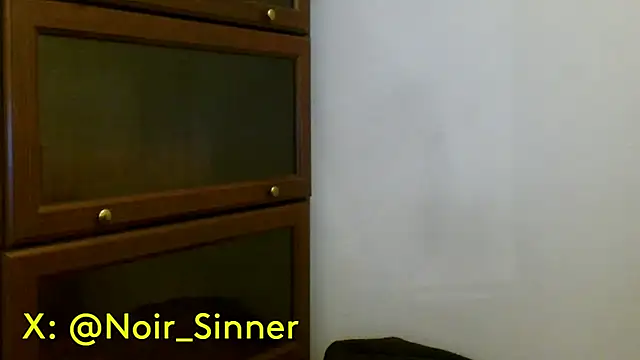 Snapshot of sinnernoir chatting on May 7, 2026, 1:21 am sinnernoir online show from May 7, 2026, 1:21 am