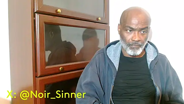 Snapshot of sinnernoir chatting on May 16, 2026, 8:57 am sinnernoir online show from May 16, 2026, 8:57 am