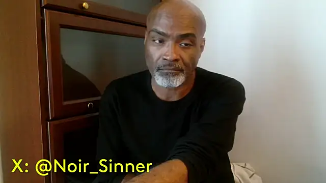 Snapshot of sinnernoir chatting on April 28, 2026, 10:14 pm sinnernoir online show from April 28, 2026, 10:14 pm