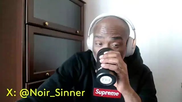 Snapshot of sinnernoir chatting on April 23, 2026, 12:40 pm sinnernoir online show from April 23, 2026, 12:40 pm