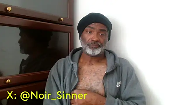Snapshot of sinnernoir chatting on May 7, 2026, 3:04 pm sinnernoir online show from May 7, 2026, 3:04 pm
