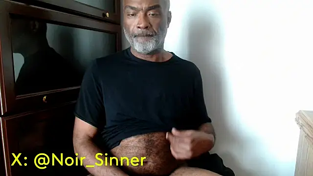 Snapshot of sinnernoir chatting on April 25, 2026, 1:14 pm sinnernoir online show from April 25, 2026, 1:14 pm