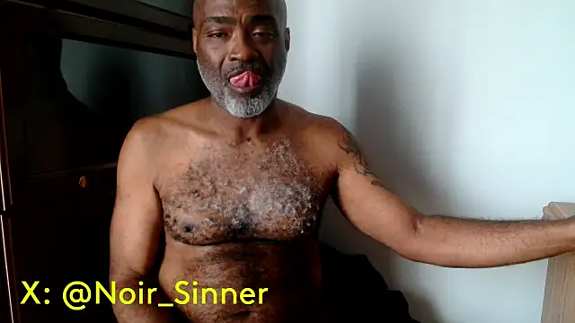 Snapshot of sinnernoir chatting on April 25, 2026, 1:41 pm sinnernoir online show from April 25, 2026, 1:41 pm