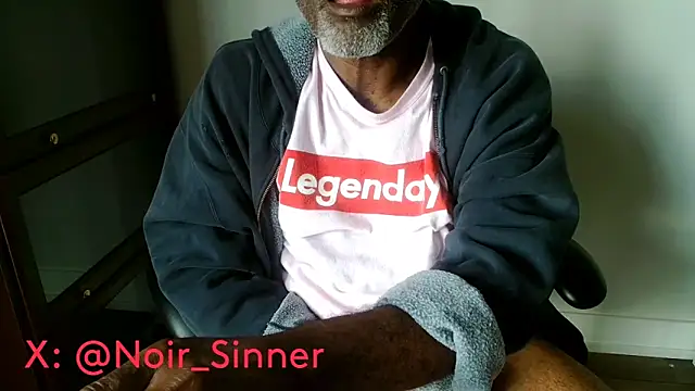 Snapshot of sinnernoir chatting on April 19, 2026, 8:22 pm sinnernoir online show from April 19, 2026, 8:22 pm