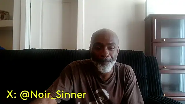 Snapshot of sinnernoir chatting on July 3, 2026, 5:41 pm sinnernoir online show from July 3, 2026, 5:41 pm