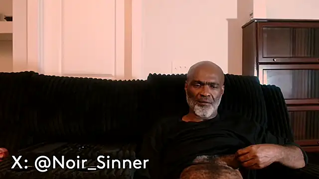 Snapshot of sinnernoir chatting on June 21, 2026, 7:03 am sinnernoir online show from June 21, 2026, 7:03 am