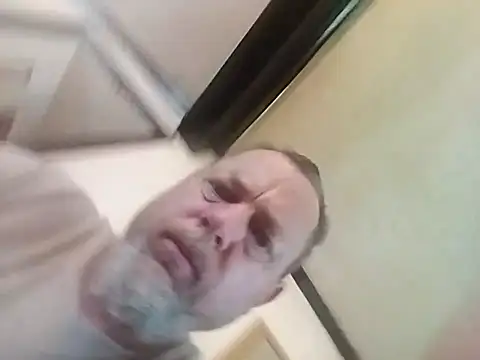 Rayc61 online show from April 12, 2026, 1:14 pm