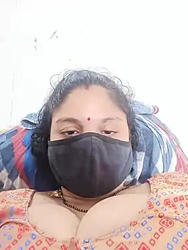 Snapshot of Cute-Aadhvita chatting on June 2, 2026, 12:43 am Cute-Aadhvita online show from June 2, 2026, 12:43 am