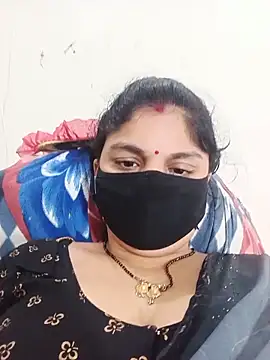 Snapshot of Cute-Aadhvita chatting on June 1, 2026, 12:33 am Cute-Aadhvita online show from June 1, 2026, 12:33 am