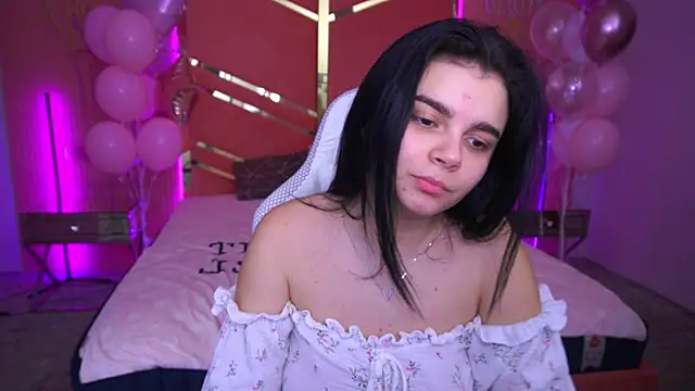 Snapshot of ShinyShyy chatting on February 17, 2025, 4:50 pm ShinyShyy online show from February 17, 2025, 4:50 pm