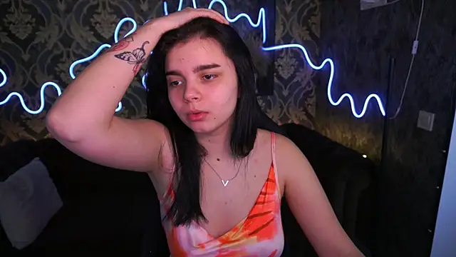 Snapshot of ShinyShyy chatting on February 22, 2025, 7:12 am ShinyShyy online show from February 22, 2025, 7:12 am