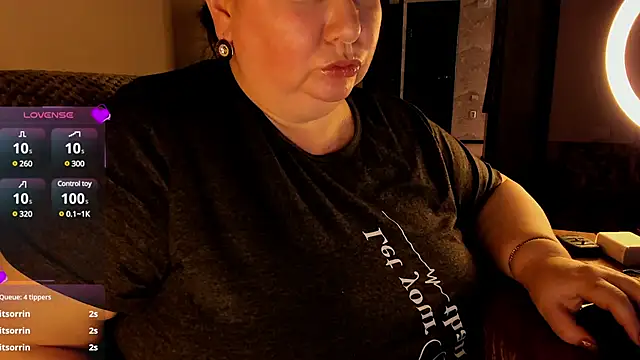 Snapshot of SexxyDreams1 chatting on March 22, 2025, 4:03 am SexxyDreams1 online show from March 22, 2025, 4:03 am