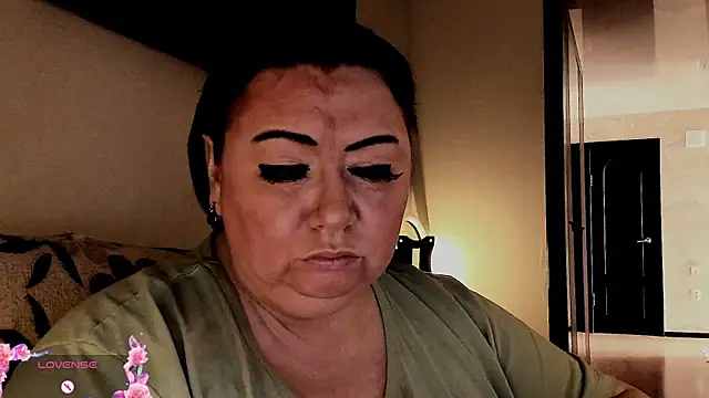 Snapshot of SexxyDreams1 chatting on October 8, 2025, 5:42 am SexxyDreams1 online show from October 8, 2025, 5:42 am