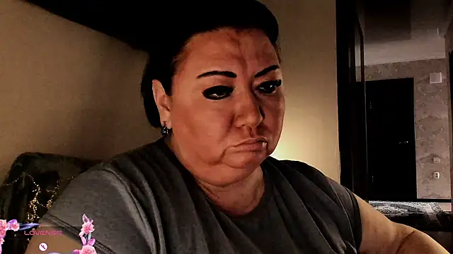 Snapshot of SexxyDreams1 chatting on September 19, 2025, 5:00 am SexxyDreams1 online show from September 19, 2025, 5:00 am