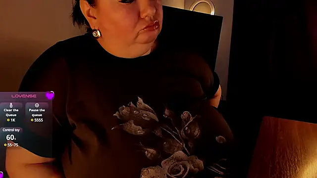 Snapshot of SexxyDreams1 chatting on March 4, 2025, 5:21 am SexxyDreams1 online show from March 4, 2025, 5:21 am