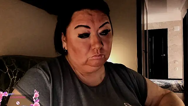 Snapshot of SexxyDreams1 chatting on September 30, 2025, 5:13 am SexxyDreams1 online show from September 30, 2025, 5:13 am