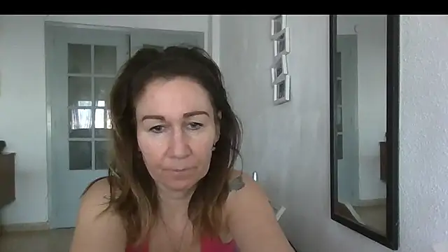 Snapshot of TamaraSweetxo chatting on March 4, 2026, 9:28 am TamaraSweetxo online show from March 4, 2026, 9:28 am