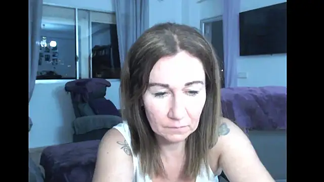 Snapshot of TamaraSweetxo chatting on June 13, 2026, 11:24 pm TamaraSweetxo online show from June 13, 2026, 11:24 pm