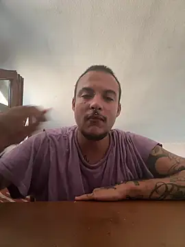 Snapshot of FTM98xxx chatting on July 21, 2026, 2:40 pm FTM98xxx online show from July 21, 2026, 2:40 pm