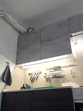 SweetBerryBella online show from February 16, 2025, 11:16 am