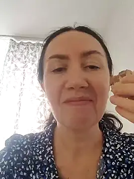 SweetBerryBella online show from February 20, 2025, 10:59 am