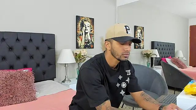 Robin Rief online show from March 6, 2025, 3:24 am