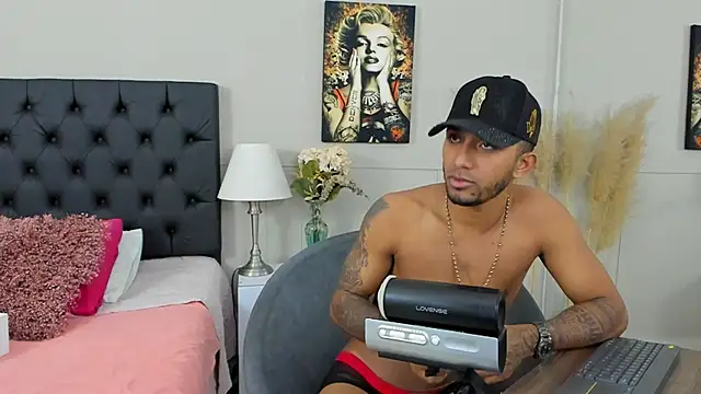 Robin Rief online show from March 2, 2025, 3:34 am