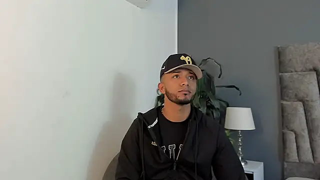 Snapshot of Robin_Rief chatting on November 29, 2025, 3:50 am Robin Rief online show from November 29, 2025, 3:50 am