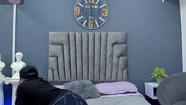 Robin Rief online show from March 30, 2026, 7:59 pm