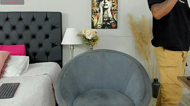 Robin Rief online show from March 12, 2025, 3:24 am