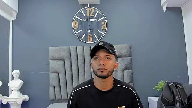 Robin Rief online show from April 11, 2026, 7:28 pm