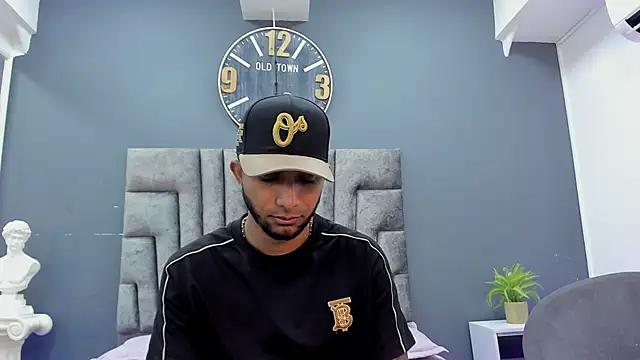 Robin Rief online show from April 5, 2026, 7:20 pm