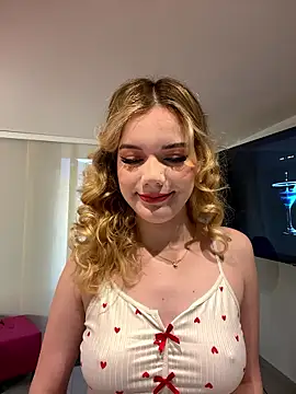 NicoleCut online show from January 11, 2026, 11:17 am