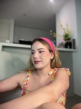 NicoleCut online show from June 13, 2026, 11:24 pm