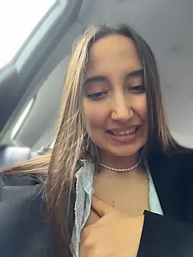 Snapshot of VelvetVixenI chatting on May 29, 2026, 3:40 pm VelvetVixenI online show from May 29, 2026, 3:40 pm