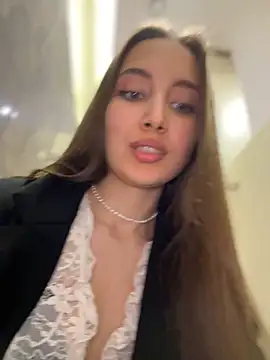 Snapshot of VelvetVixenI chatting on April 18, 2026, 7:07 pm VelvetVixenI online show from April 18, 2026, 7:07 pm