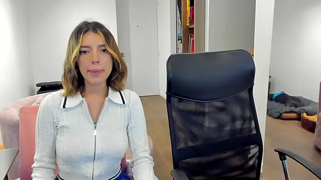 Snapshot of savage_sweethearts chatting on March 22, 2025, 4:24 am savage sweethearts online show from March 22, 2025, 4:24 am